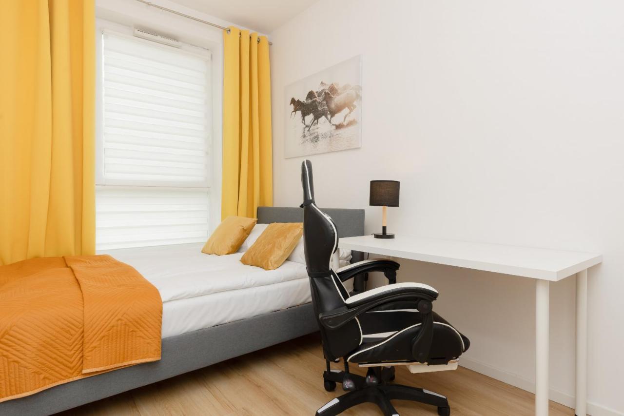 Apartment With Ac Warsaw Mokotow Business Centre By Noclegi Renters Exterior foto
